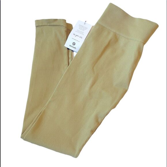 AVOCADO Seamless Ribbed Lightweight Green Leggings.Size M/L - Picture 1 of 10